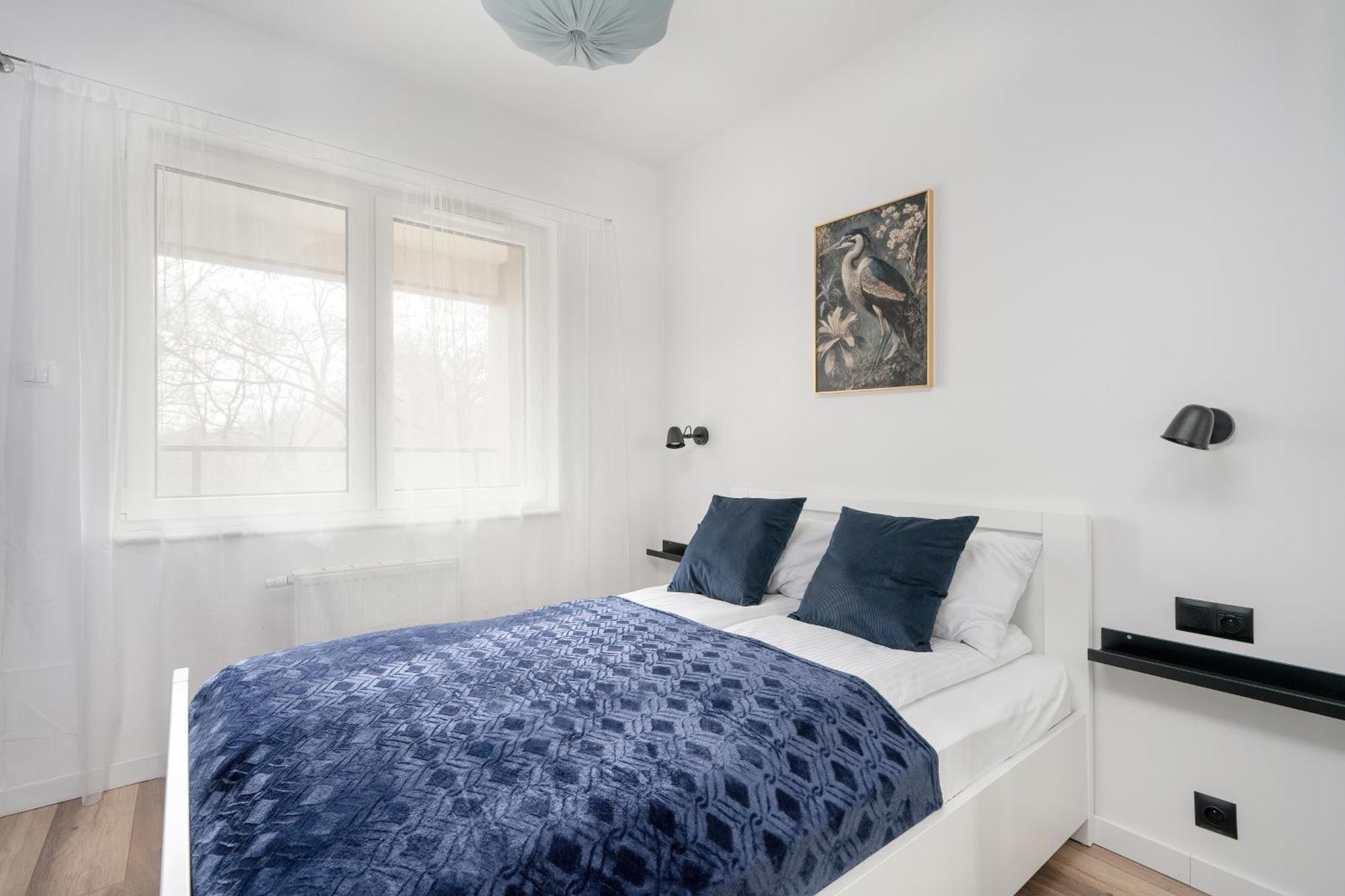 Center With Gym & Free Garage By Renters
