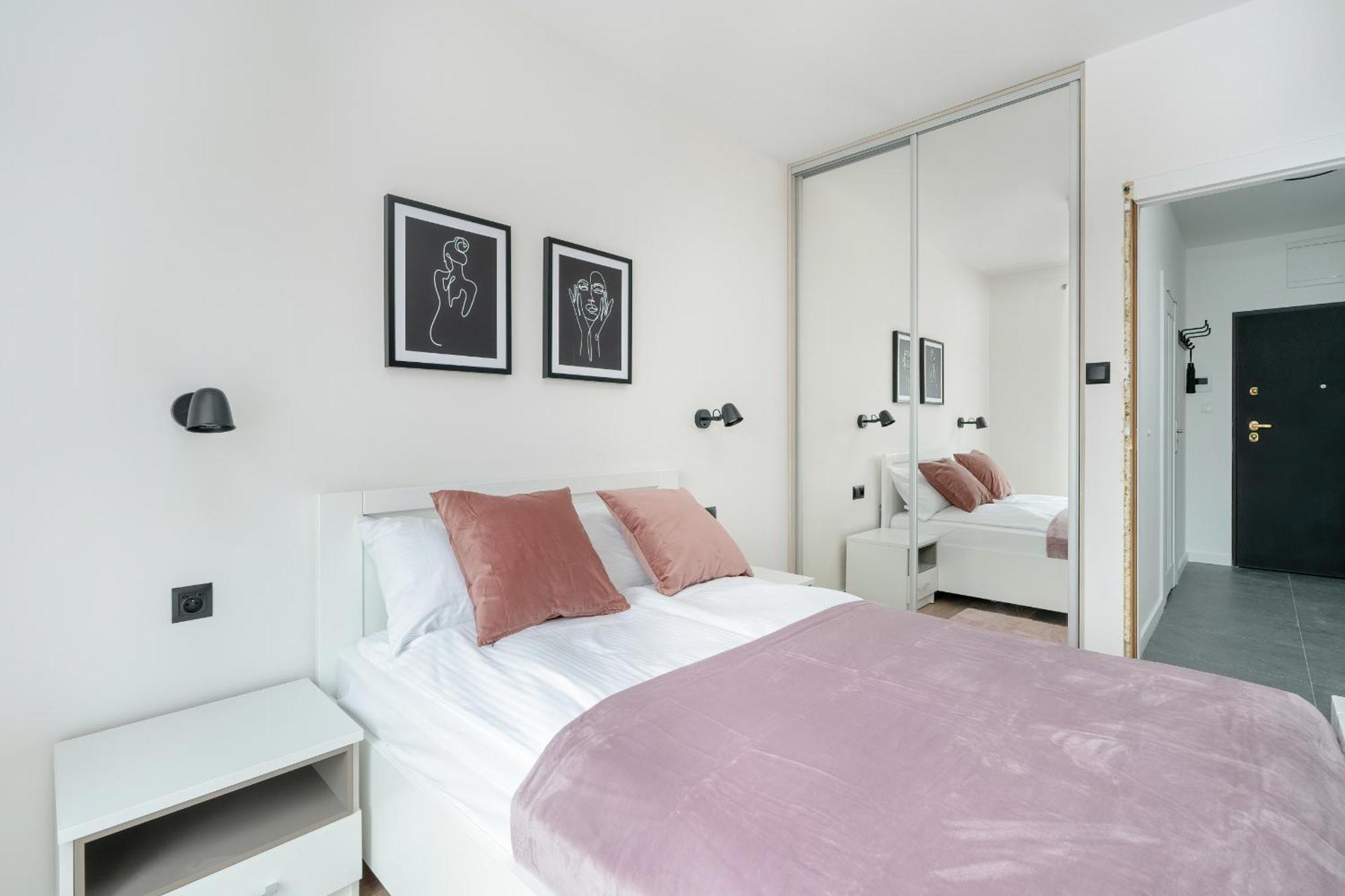 Center With Gym & Free Garage By Renters Apartmán *