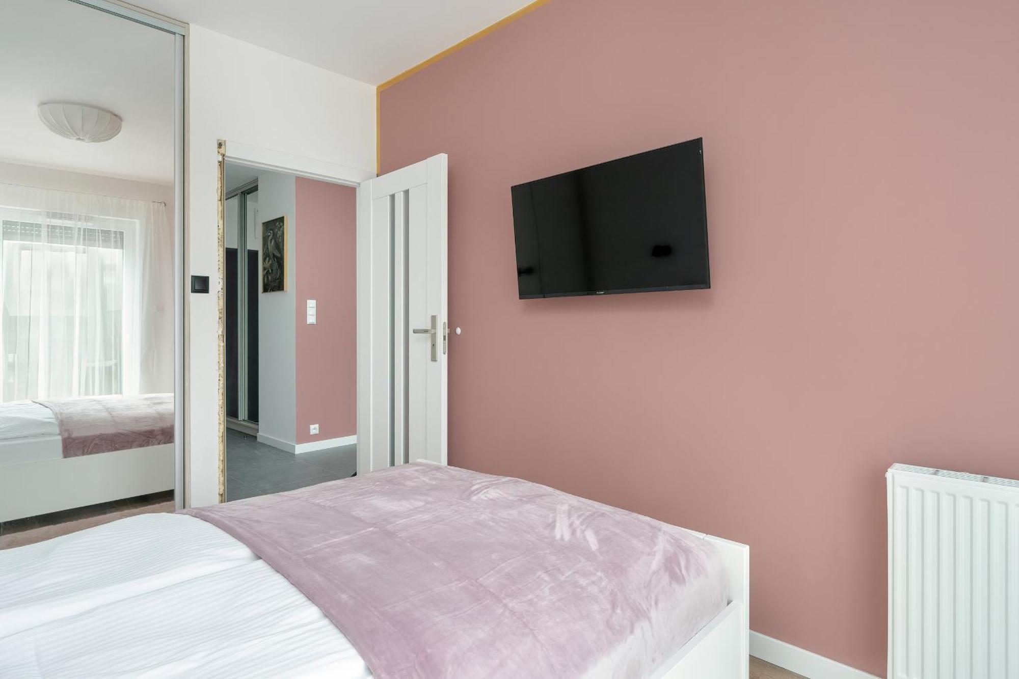Center With Gym & Free Garage By Renters Poznaň